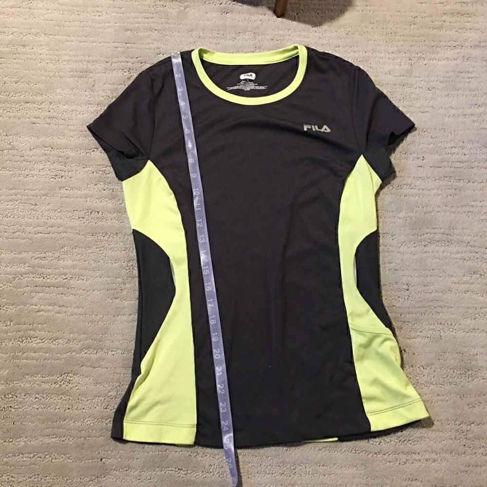 FILA TOP   - Picture 3 of 7